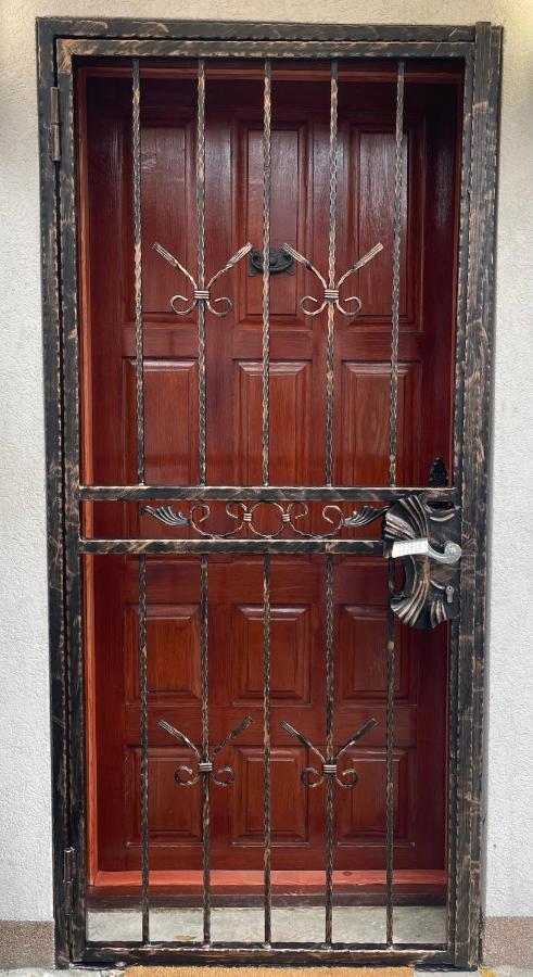 Old Town Home Сараево Екстериор снимка